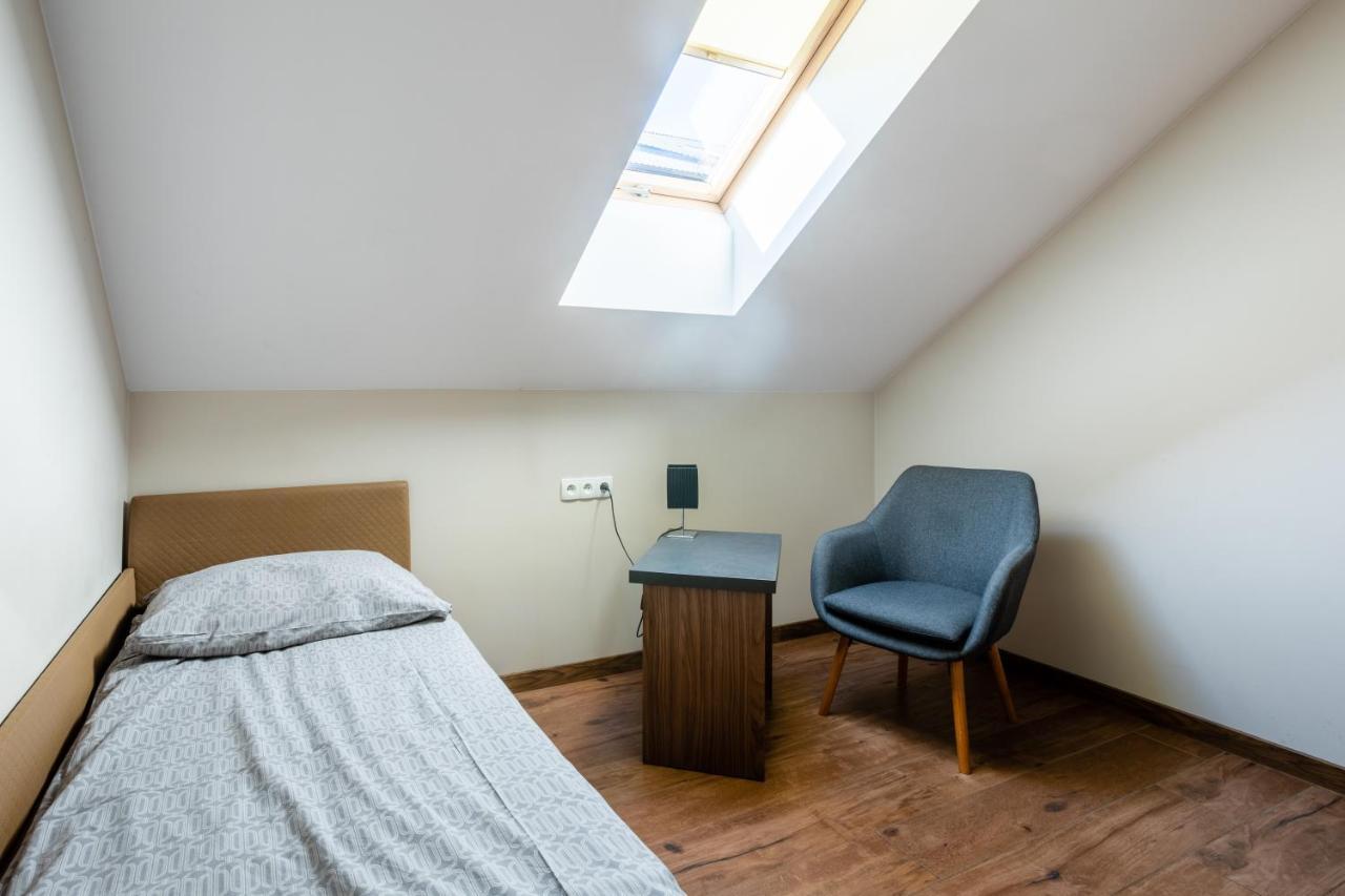 Noclegijarocin Bed & Breakfast Exterior foto